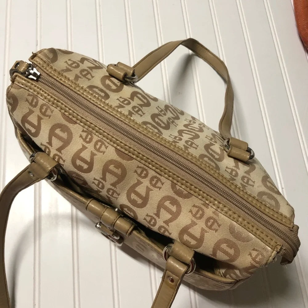 -‎ ETIENNE AIGNER  Tan Handbags Purse OS